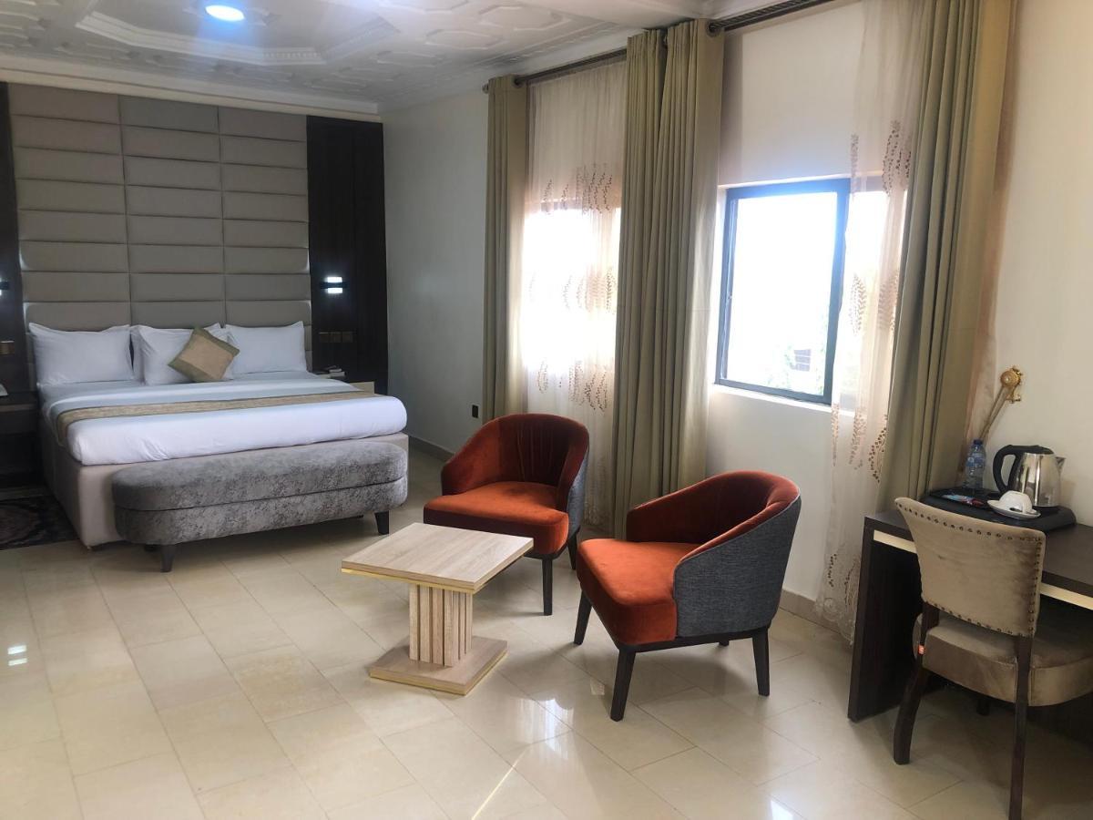 Roban Hotels Limited Enugu Ngoại thất bức ảnh