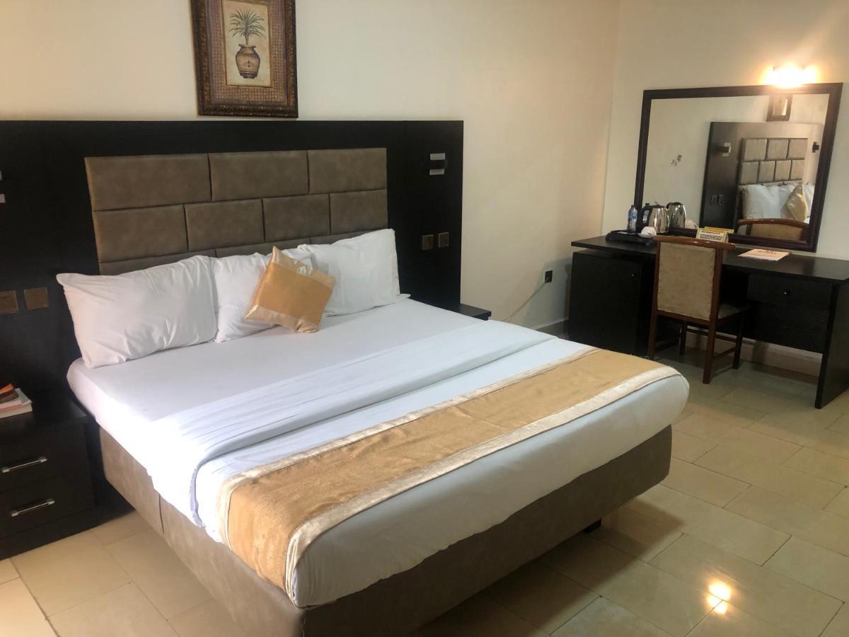 Roban Hotels Limited Enugu Ngoại thất bức ảnh