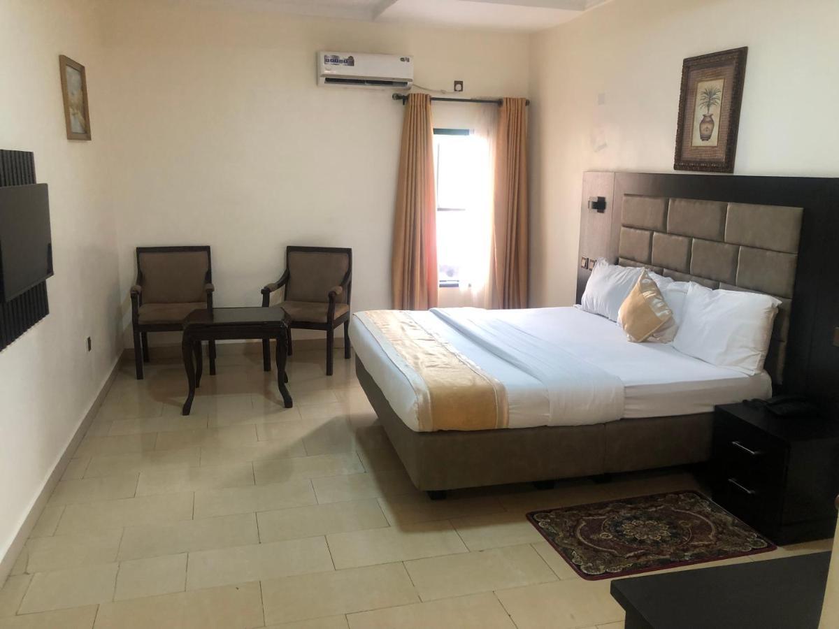 Roban Hotels Limited Enugu Ngoại thất bức ảnh