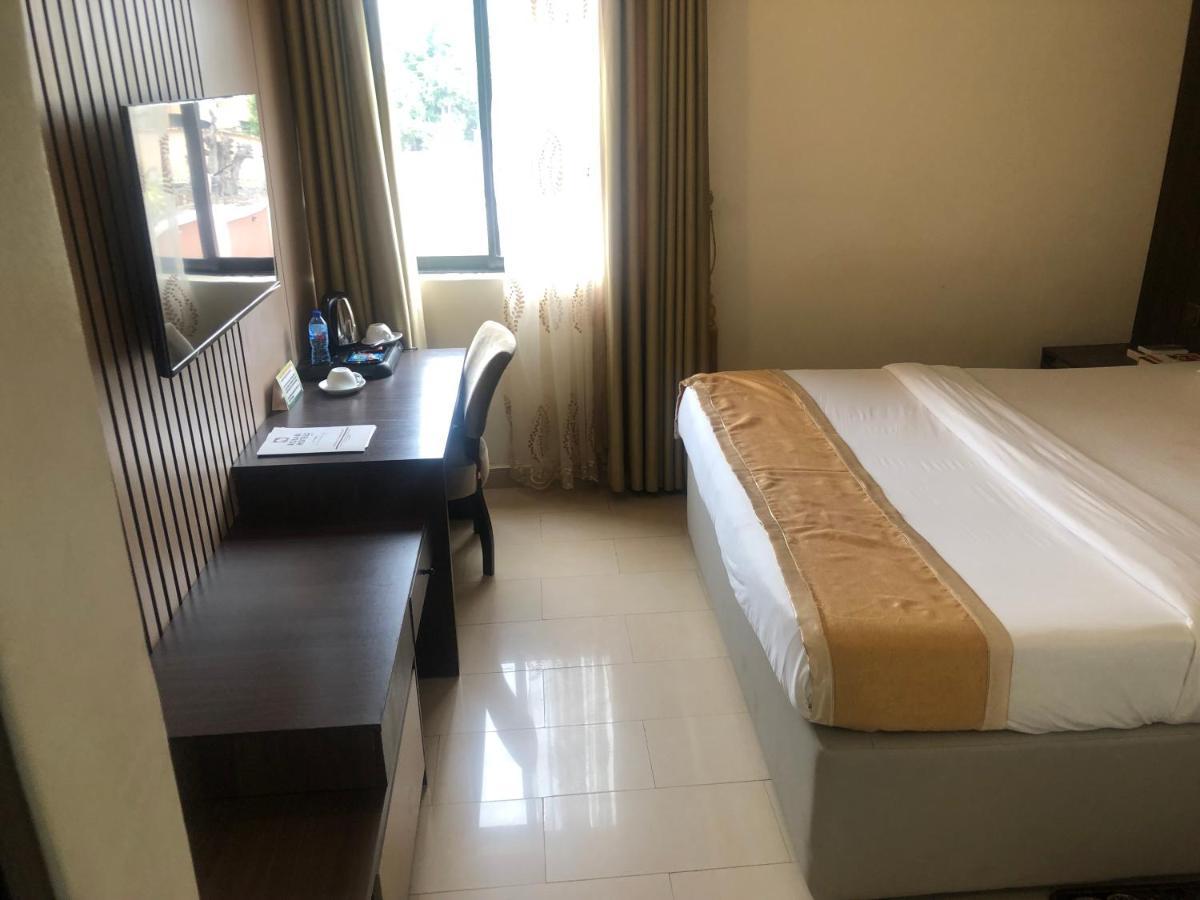 Roban Hotels Limited Enugu Ngoại thất bức ảnh
